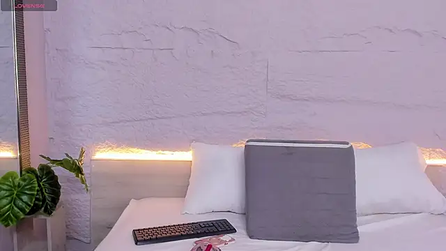 lanna 18  online show from February 2026 11:53:02 AM