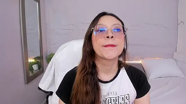 lanna 18  online show from April 2026 11:28:01 AM