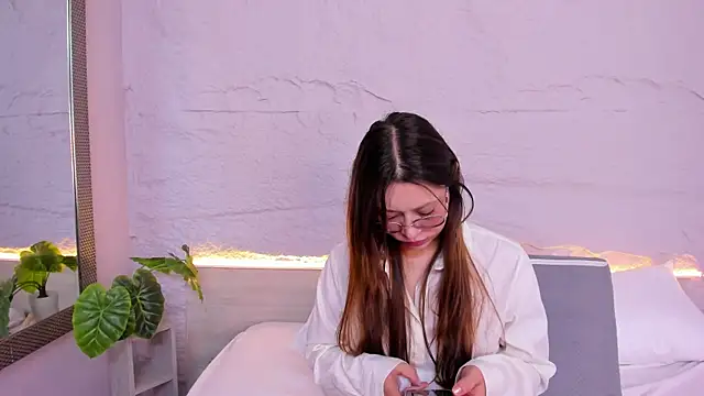 lanna 18  online show from February 2026 11:50:01 AM