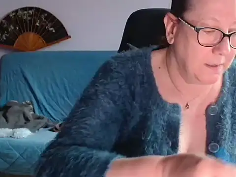 xmyriamx online show from March 2026 10:43:02 AM