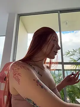 alesziarose  online show from April 2026 10:48:02 PM