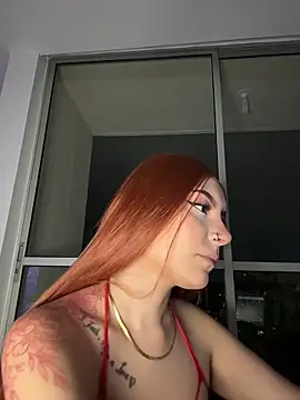 alesziarose  online show from February 2026 11:49:02 PM