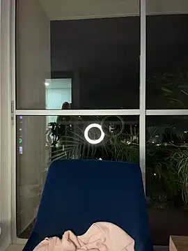 alesziarose  online show from March 2026 12:05:01 AM