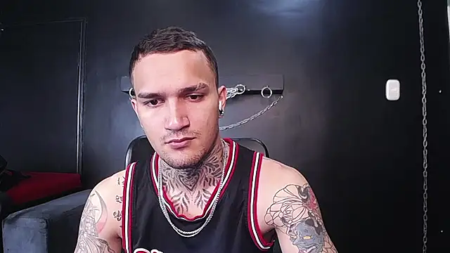 DarkBenito online show from January 2026 12:53:02 PM