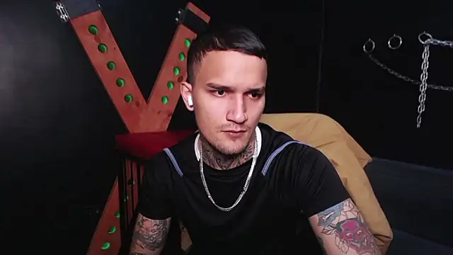 DarkBenito online show from January 2026 02:42:02 PM