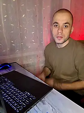 Snapshot of TvoY_bOy1 chatting on February 2026 04:09:02 PM TvoY bOy1 online show from February 2026 04:09:02 PM