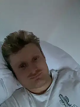 Snapshot of Fitlover1994 chatting on January 2026 04:00:02 PM Fitlover1994 online show from January 2026 04:00:02 PM