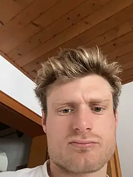 Snapshot of Fitlover1994 chatting on January 2026 08:43:02 AM Fitlover1994 online show from January 2026 08:43:02 AM