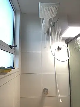 vinihfeh online show from February 2026 09:58:02 PM