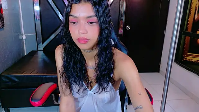 Natassha Teen online show from January 2026 08:01:02 PM