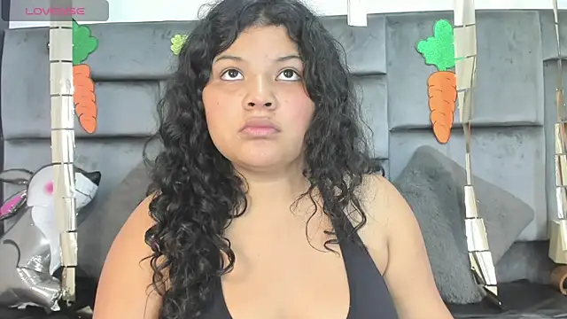 Jessica Beltrann online show from April 2026 07:53:01 PM