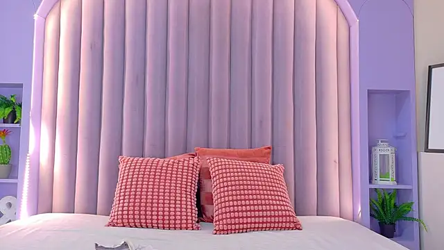 AmberStonne   online show from April 2026 01:45:02 AM