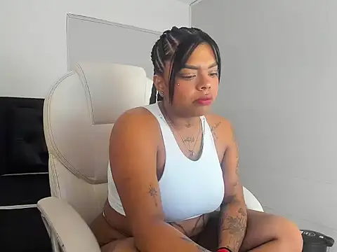 LunaFever69 online show from February 2026 02:45:01 AM