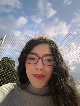 dani bela online show from April 2026 11:31:01 PM
