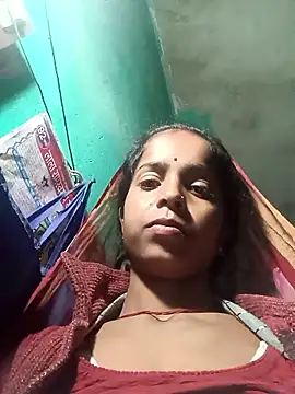 Snapshot of Alisha_beby143 chatting on January 2026 01:20:01 AM Alisha beby143 online show from January 2026 01:20:01 AM