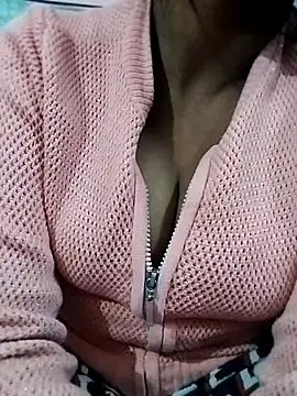 Lovely-Julie online show from January 2026 05:30:02 PM