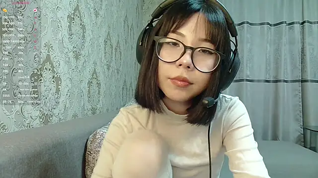 AprilOnilll online show from April 2026 02:01:01 PM