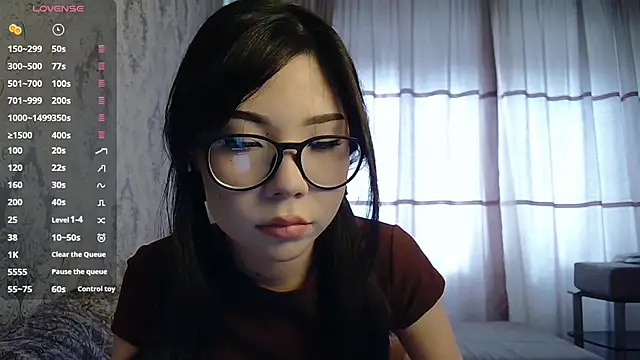 AprilOnilll online show from March 2026 05:36:01 AM