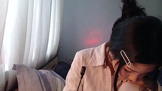 AprilOnilll online show from January 2026 07:35:02 AM