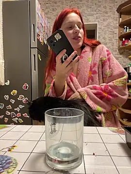 Lily Viola online show from February 2026 07:36:01 PM