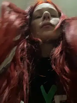 Lily Viola online show from March 2026 07:19:01 AM