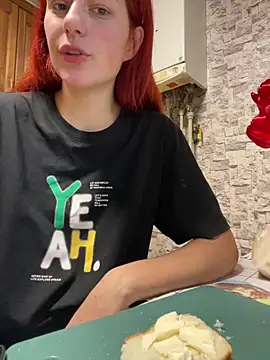 Lily Viola online show from February 2026 07:41:02 AM