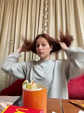 Lily Viola online show from June 2026 06:35:02 AM