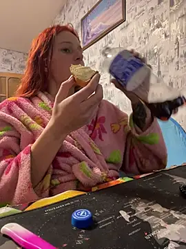 Lily Viola online show from March 2026 05:09:02 PM