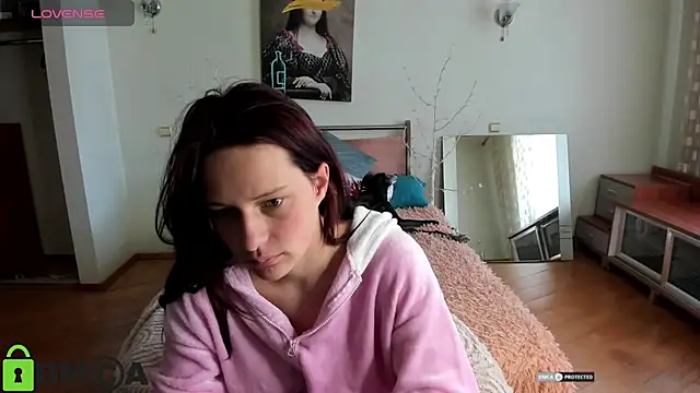 Lily Viola online show from April 2026 07:48:01 AM