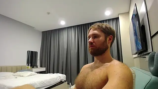LorenzoLux online show from May 2026 06:02:02 PM