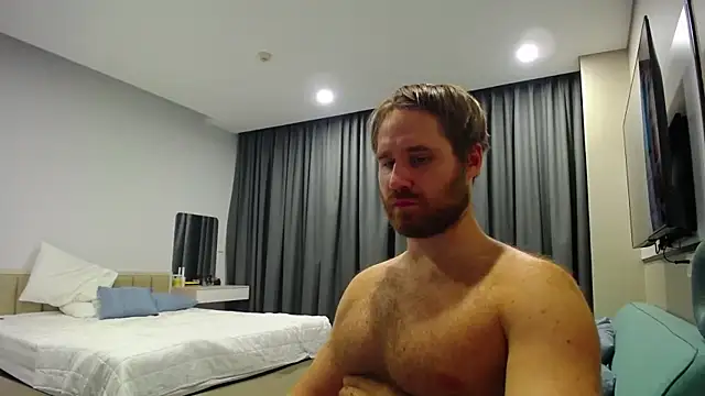 LorenzoLux online show from May 2026 03:28:01 PM