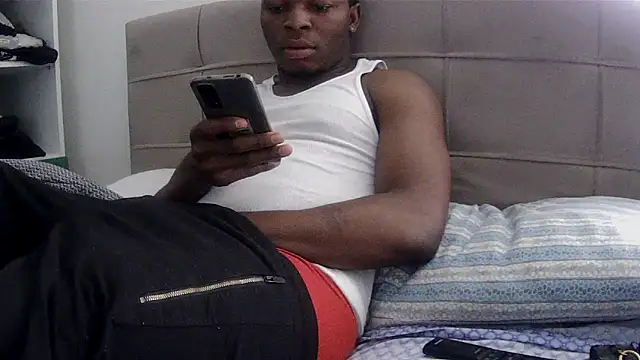 Bigchocco online show from April 2026 12:01:02 PM
