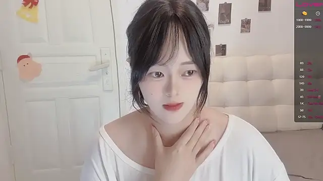 sunny-ly online show from April 2026 06:48:02 PM