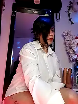 Casandramillf online show from April 2026 06:46:01 PM