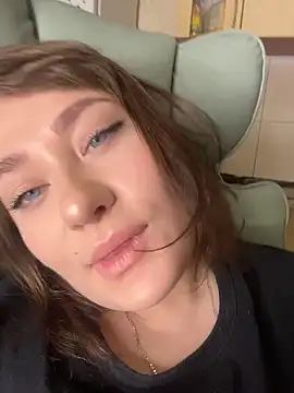 BettySquirtson online show from January 2026 03:49:01 PM