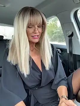 NaughtyNinky online show from April 2026 08:30:01 AM