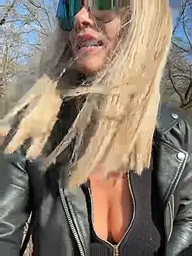 NaughtyNinky online show from March 2026 12:53:02 PM