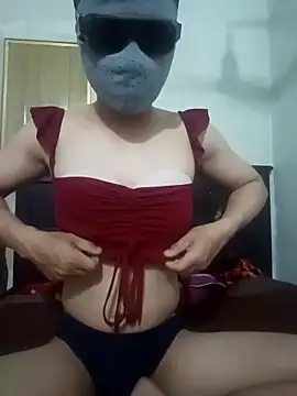 Hoangvan99997 online show from April 2026 12:56:01 PM