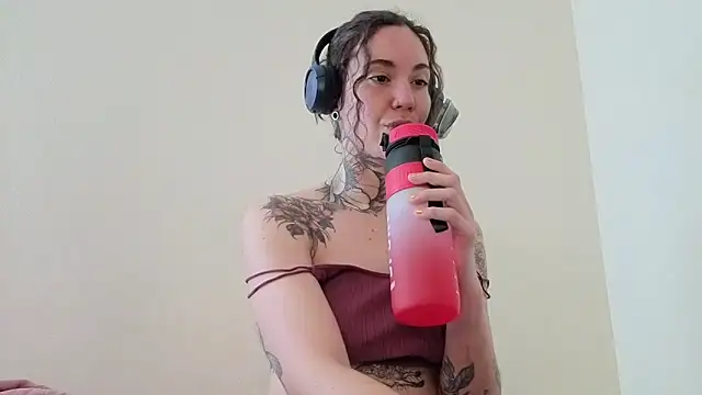 Dirty Pink online show from May 2026 09:09:01 AM