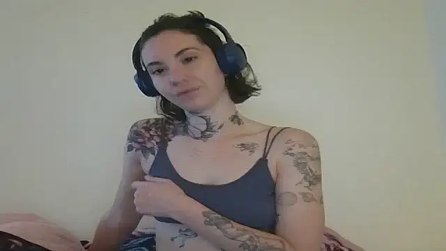 Dirty Pink online show from March 2026 09:32:02 AM