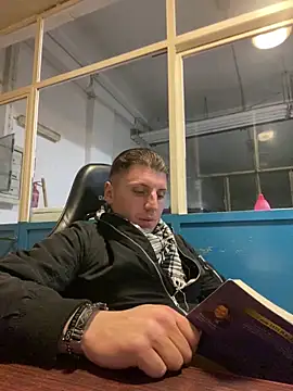 allee2206 online show from April 2026 09:21:01 PM