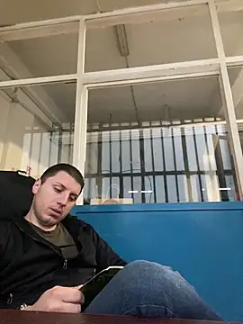 allee2206 online show from April 2026 05:04:01 AM