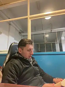 allee2206 online show from March 2026 10:00:02 PM