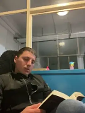 allee2206 online show from April 2026 09:18:02 PM