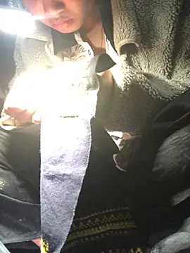 Minhkhue121 online show from February 2026 07:28:02 AM