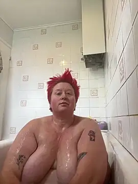 BustyRedxx online show from April 2026 08:32:01 AM