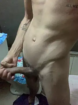 Snapshot of alexx_23cm chatting on March 2026 03:56:02 AM alexx 23cm online show from March 2026 03:56:02 AM