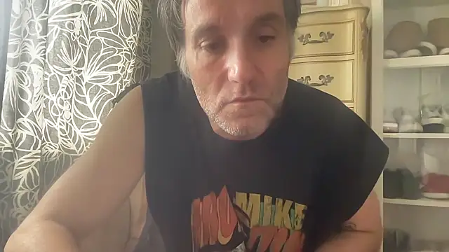 Snapshot of wolverinedream chatting on June 2026 06:24:01 PM wolverinedream online show from June 2026 06:24:01 PM