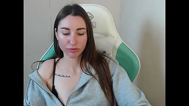 cammila horn online show from January 2026 12:42:01 PM