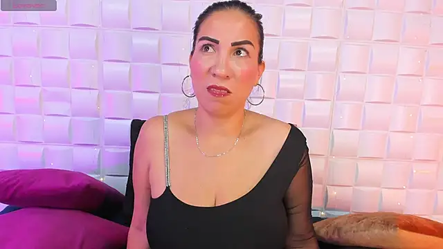 AmberJoyMilf online show from May 2026 12:25:01 PM